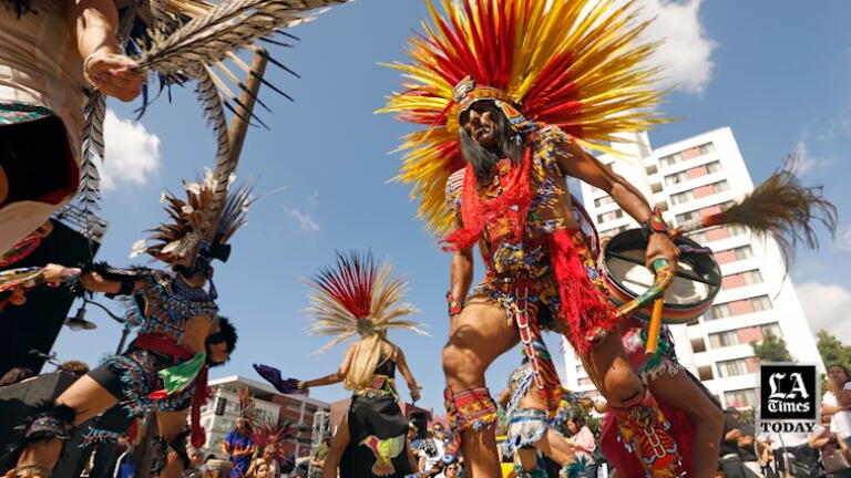 Aztec Dancing Rituals Danza Azteca keeps Indigenous traditions alive in L.A. - Los Angeles Times