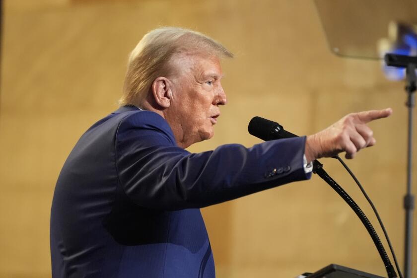 El candidato presidencial republicano Donald Trump responde a preguntas durante un acto de campa?a en el Club Económico de Nueva York, el jueves 5 de septiembre de 2024, en Nueva York. (Foto AP/Alex Brandon)