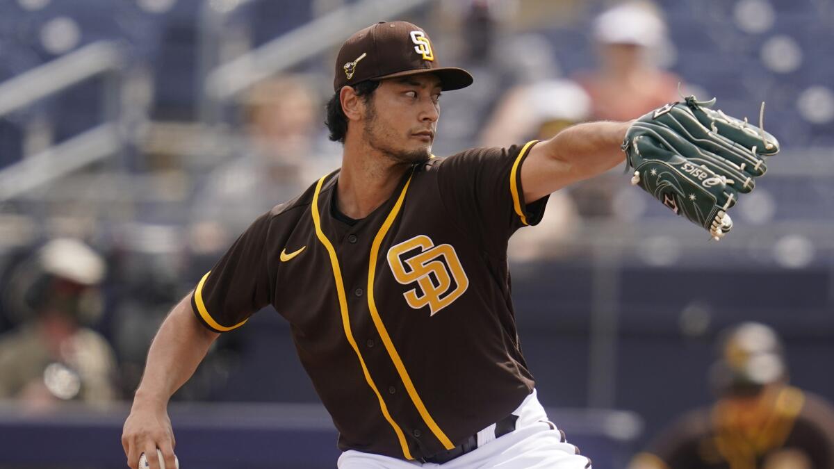 Padres' Yu Darvish holds Royals in check