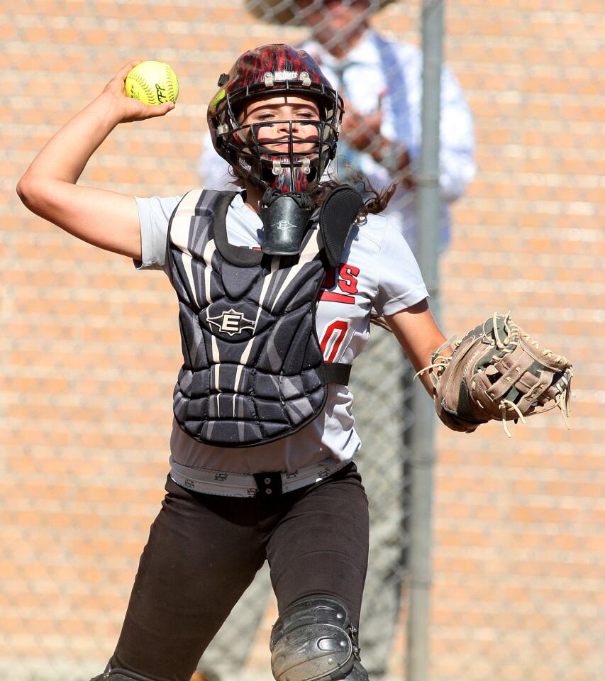 Photo Gallery: Glendale softball defeats Hoover in Pacific League game