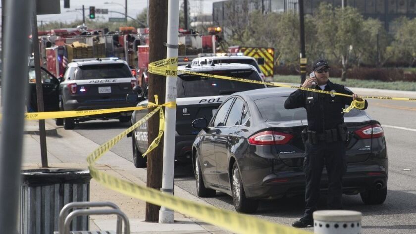 Police Officer Wounded In Wild Shootout In Manhattan Beach Los