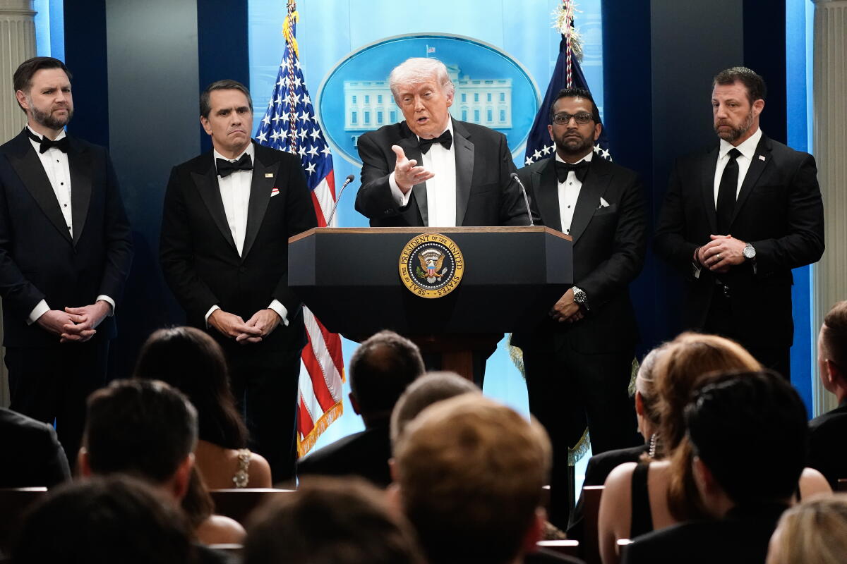 Trump was set to 'let it rip' with the press. Then came shots, chaos and a call for unity - Los Angeles Times