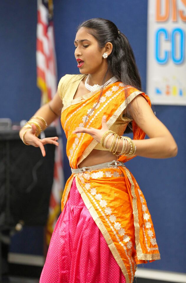 Indian dancers 6.jpg