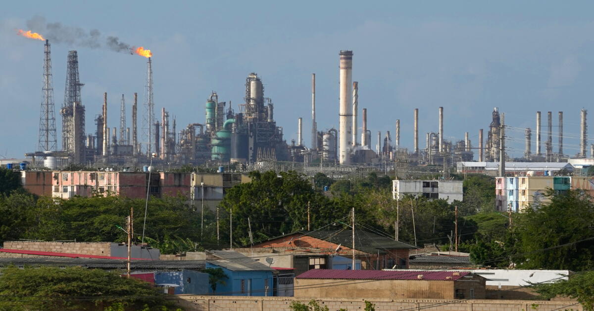 What we know about Trump's deal giving U.S. access to vast oil reserves in Venezuela