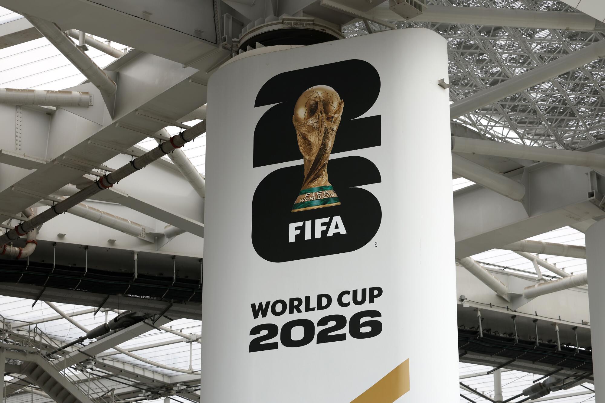 World Cup fans squeezed by botched ticket sales, water bottle flip-flop - Los Angeles Times