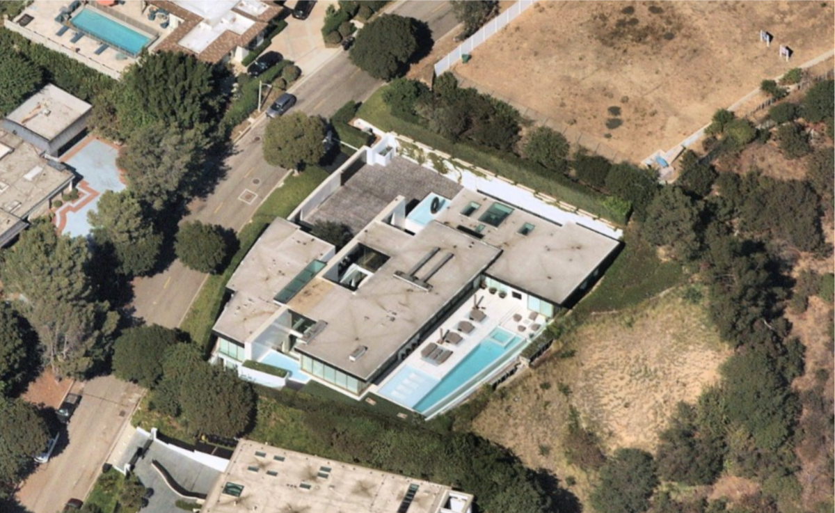 A mansion seen from above