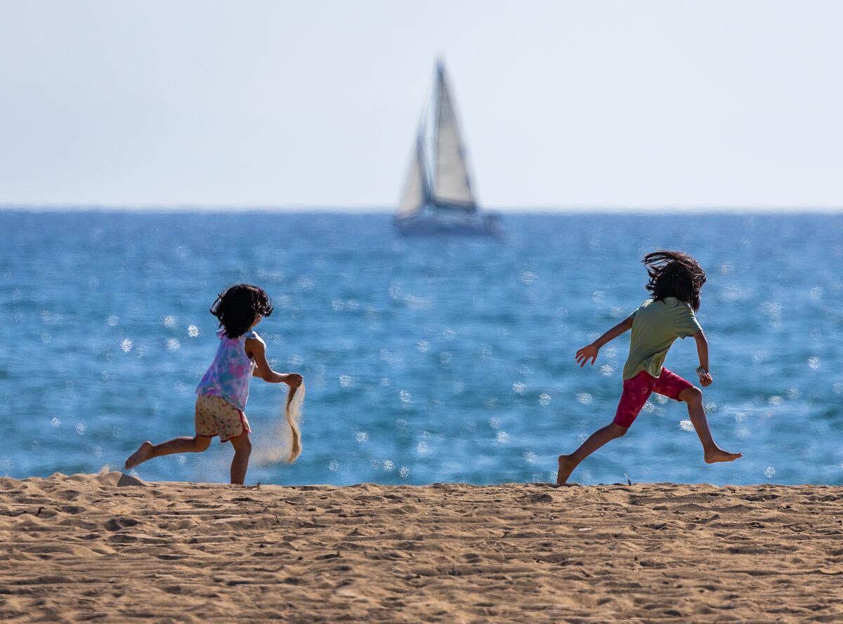 Beach goers kick off the Labor Day weekend 