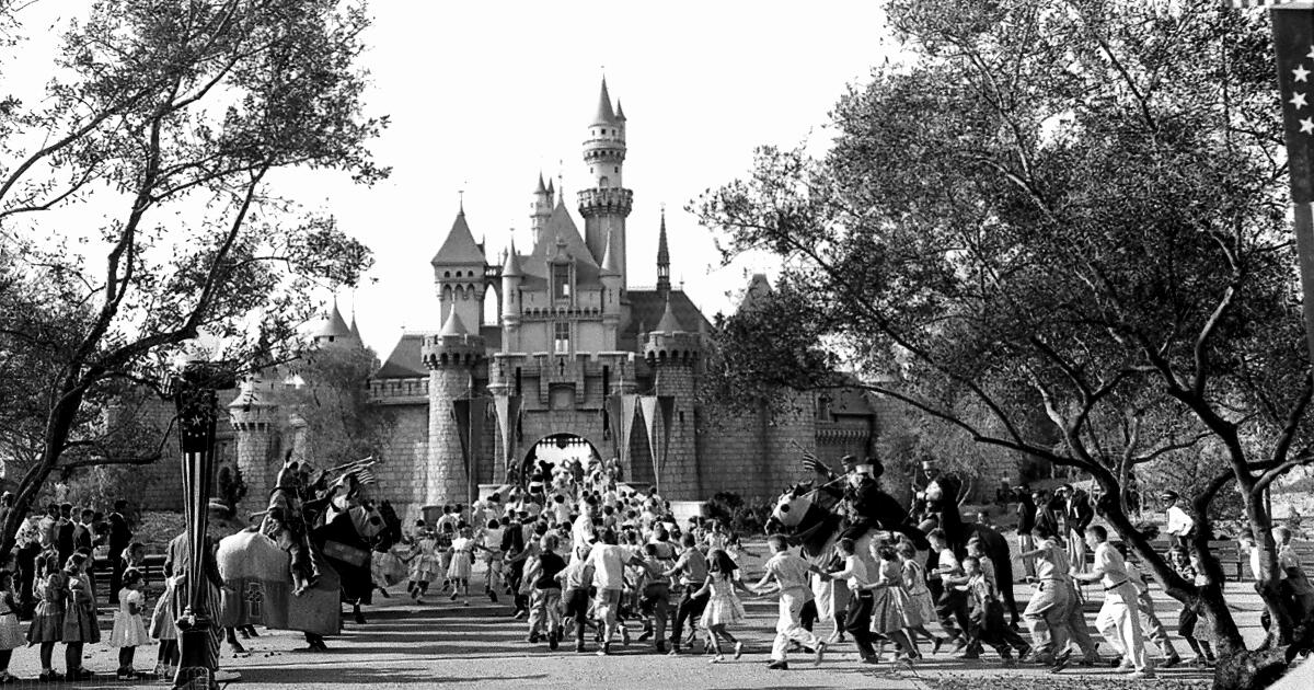 Présentateur : Que signifient la nostalgie du mariage et de la famille ?