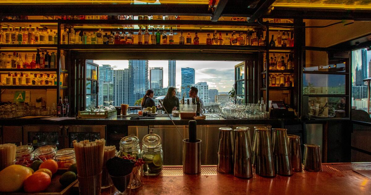 Os melhores restaurantes e bares em coberturas com vista em Los Angeles Os melhores restaurantes e bares em coberturas com vista em Los Angeles