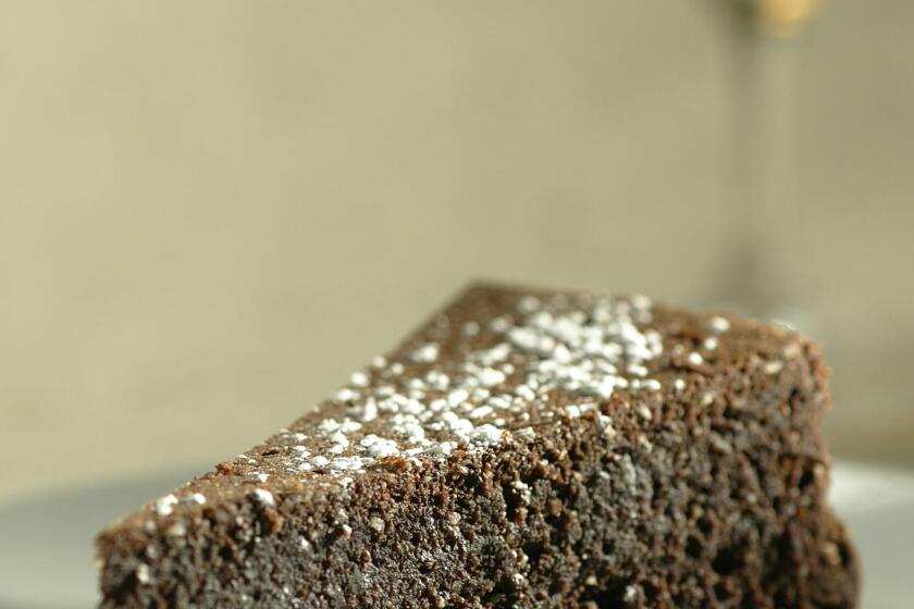 Flourless almond chocolate cake