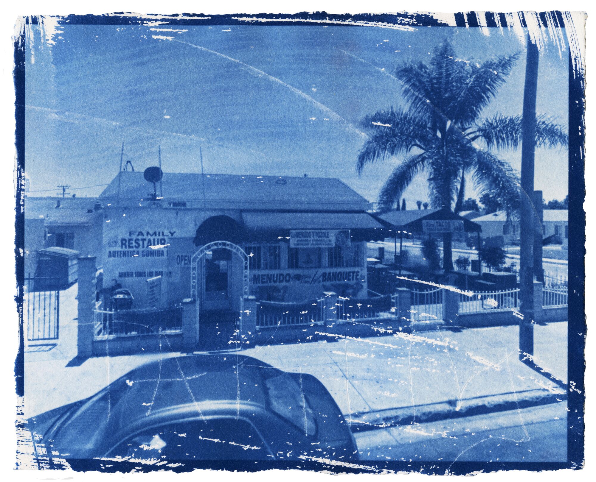 Un cyanotype d'un restaurant familial sur un coin de quartier dans le sud-est de la