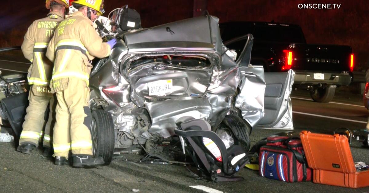 Une personne a été tuée dans une collision impliquant un véhicule transportant des nourrissons à Riverside