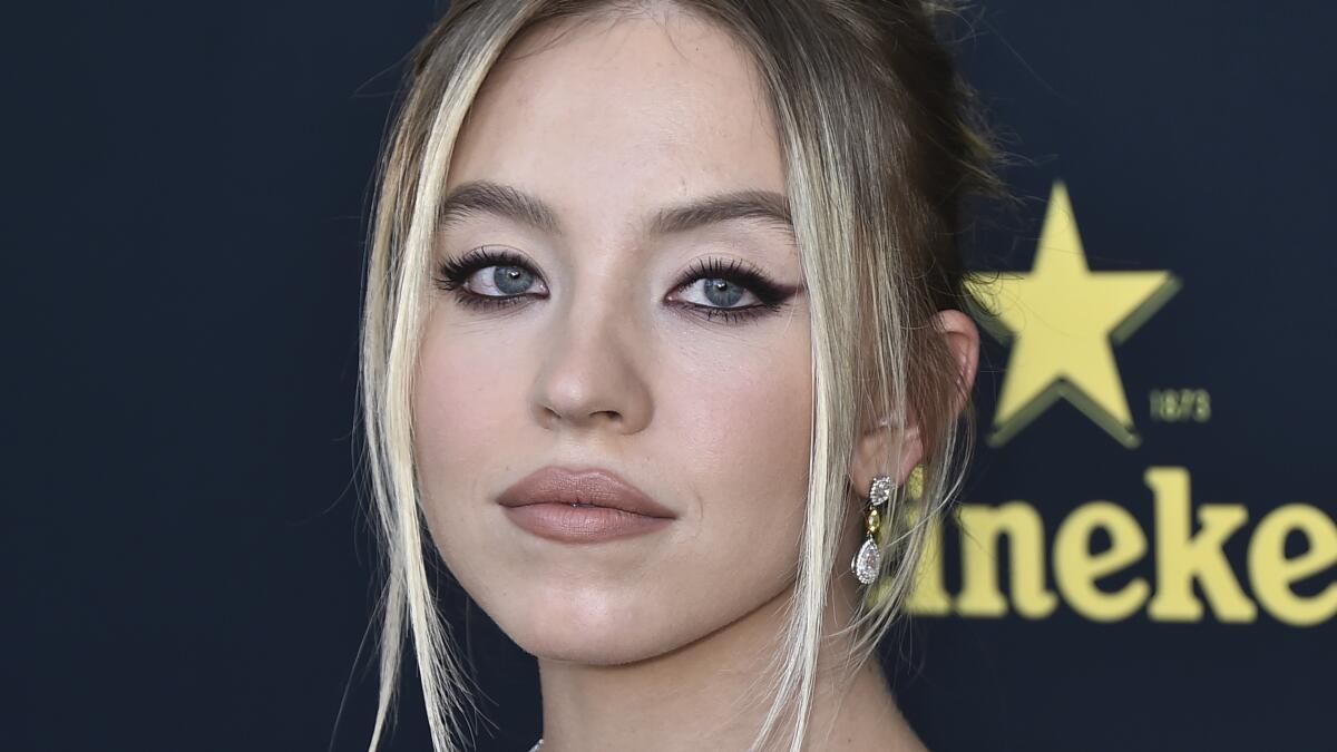 Sydney Sweeney makes waves by claiming she has the 'best t*ts in crypto