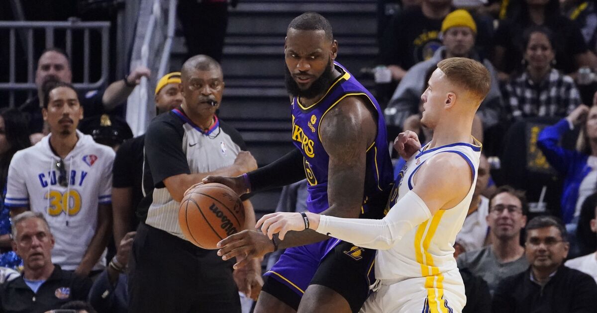 LeBron James explique pourquoi les Lakers ne peuvent pas faire de trois points