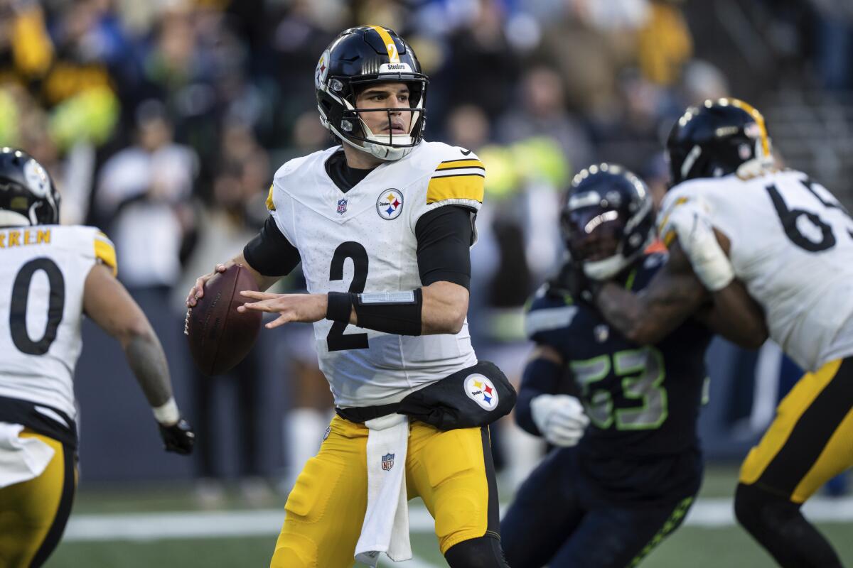 Pittsburgh Steelers quarterback Mason Rudolph looks to pass against the Seattle Seahawks.