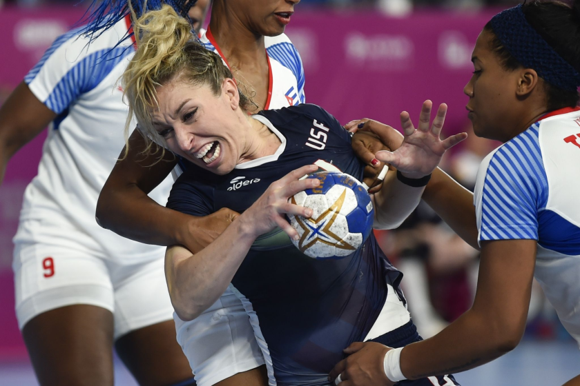 US Sarah Gascon (C) is marked by Cuban players during the Handball Women Bronze Medal Match during the Lima 2019 Pan-American Games, in Lima, on July 30, 2019. - Cuba won the bronze medal. (Photo by Pedro PARDO / AFP) (Photo credit should read PEDRO PARDO/AFP via Getty Images)