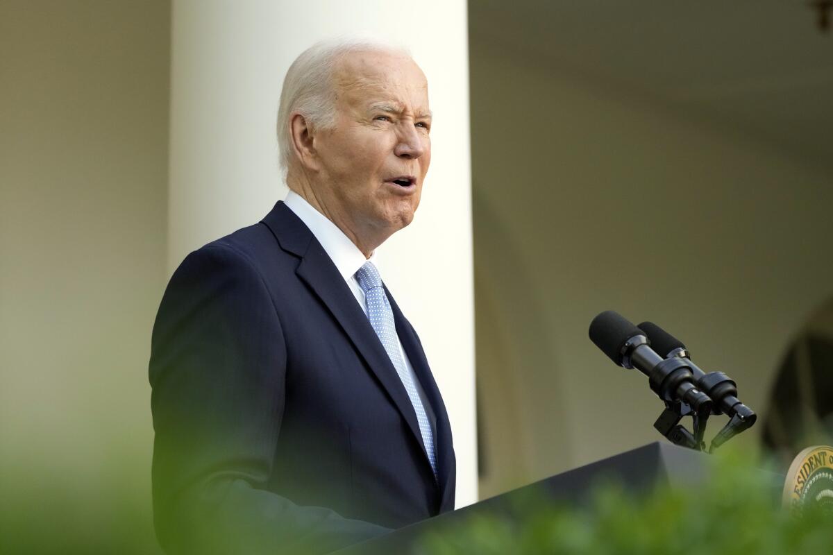 ARCHIVO - El presidente Joe Biden habla durante un evento el 20 de mayo de 2023,