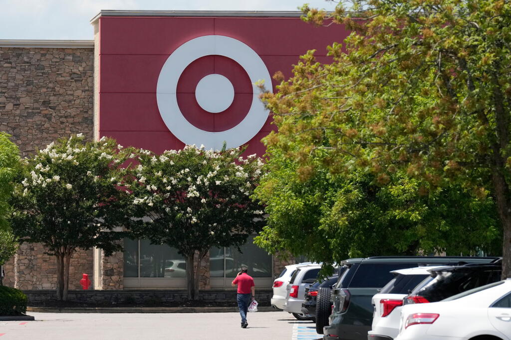 Ce Target Target eliminates 1,800 corporate positions - Los Angeles Times