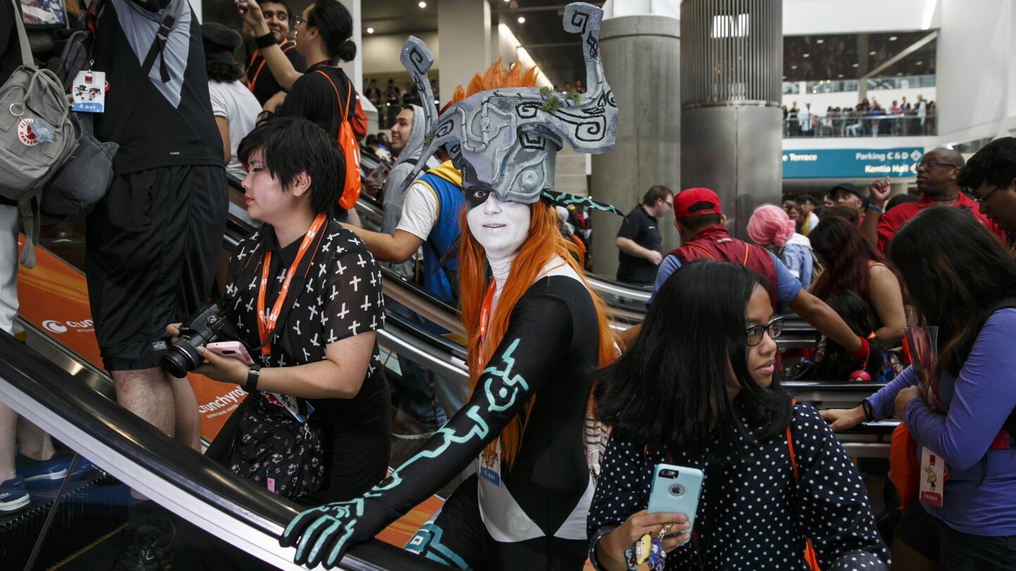 Anime Expo 2022: cosplay, crowds and COVID verifications - Los Angeles Times