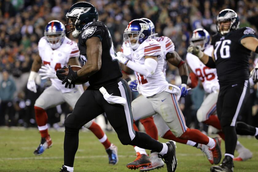 Philadelphia Eagles running back DeMarco Murray runs with the ball against the New York Giants during the second half on Monday.