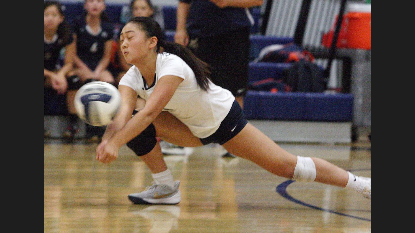 Photo Gallery: Flintridge Prep vs. Pasadena Poly in Prep League girls' volleyball