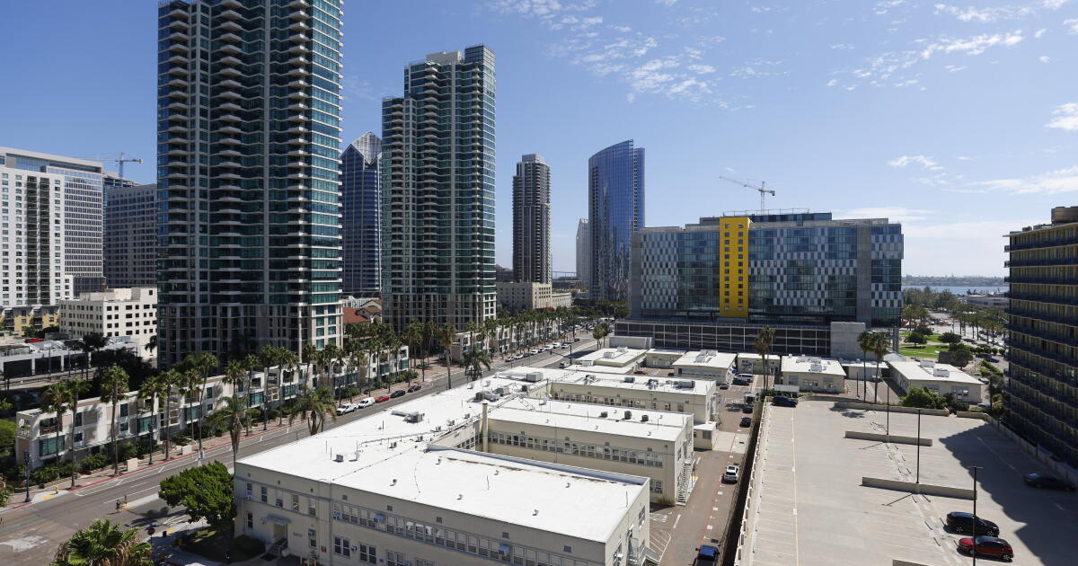 In ‘historic’ offer, Navy agrees to vacate prime true estate reverse San Diego Bay In ‘historic’ offer, Navy agrees to vacate prime true estate reverse San Diego Bay