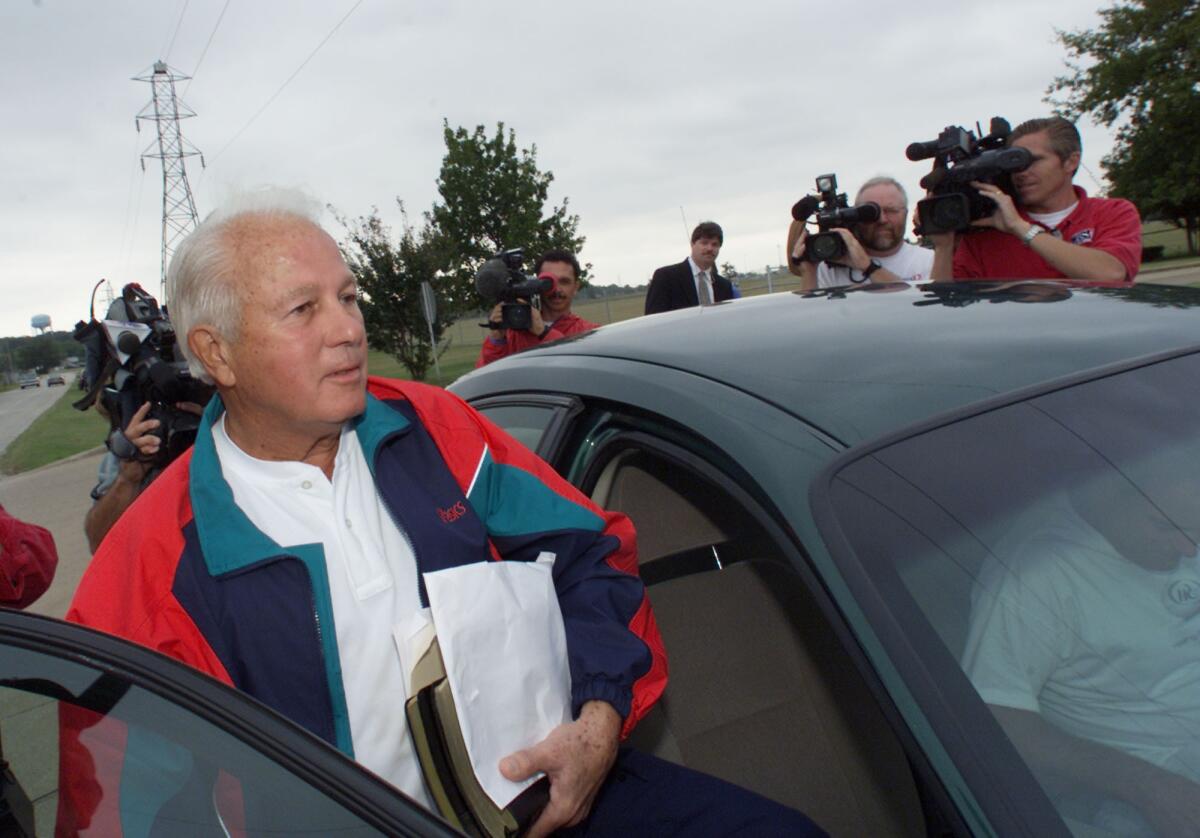 Former Louisiana Gov. Edwin Edwards in Fort Worth, Texas, before checking into prison in October 2002.