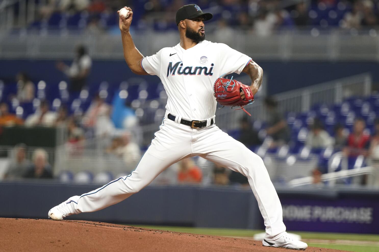 Sandy Alcantara's struggles continue as Giants top Marlins