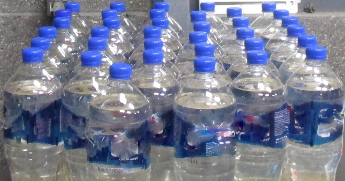 Feds: Water bottles in backseat of car at border crossing in San Ysidro  were full of liquid meth - The San Diego Union-Tribune