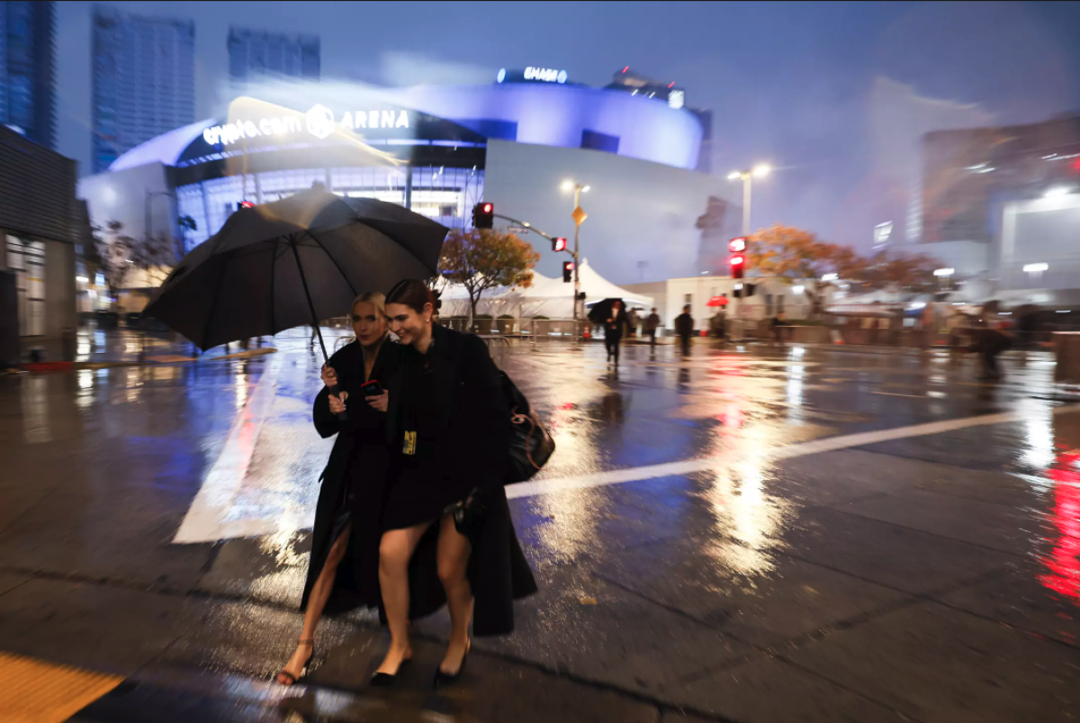Las personas que asisten a los Grammy