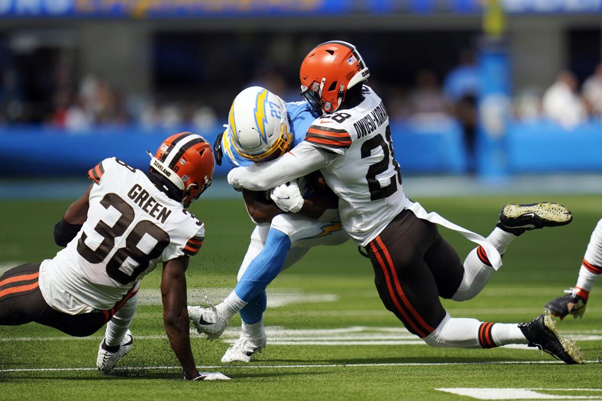 Browns LB Owusu-Koramoah returns after LA hospital stay - The San