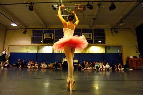 la-ca-1213-ballet03-ku9vminc.jpg