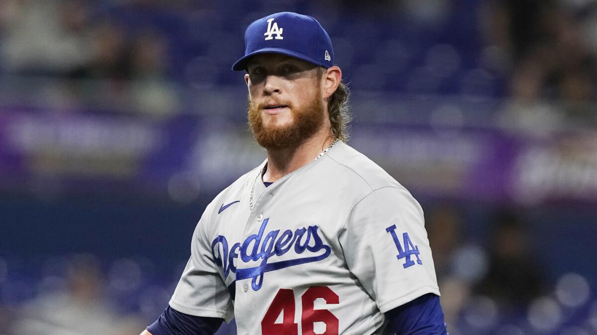 Ex-Yankees reliever shines as Dodgers' fill-in closer 