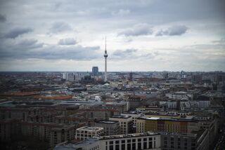 La Torre de Televisión de Berlín, el viernes 24 de marzo de 2023. (Foto AP/Markus Schreiber)