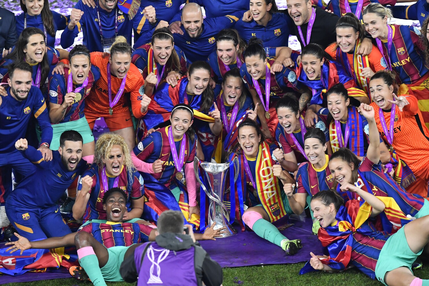 Barcelona Routs Chelsea 4 0 To Win Wcl Final For 1st Time The San Diego Union Tribune