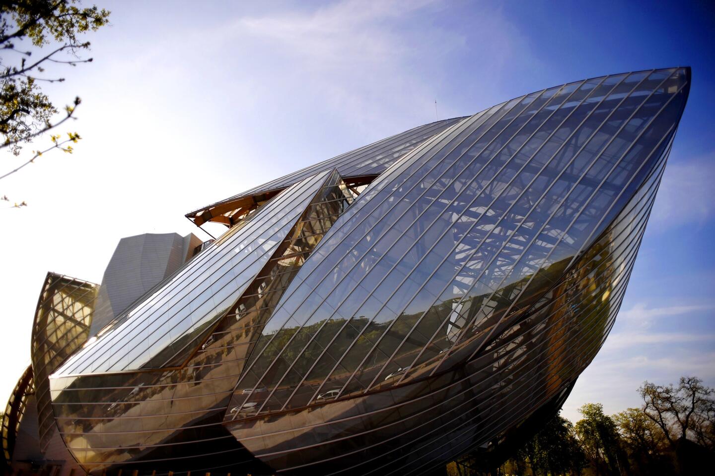 The Fondation Louis Vuitton by Frank Gehry, A building for the Twenty-First  Century French