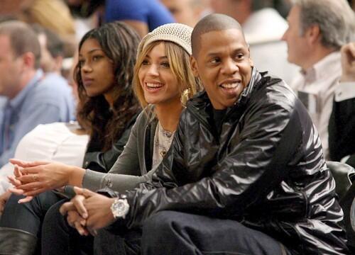 Singer Beyonce Knowles and rapper Jay-Z have married in New York, according to reports in the US