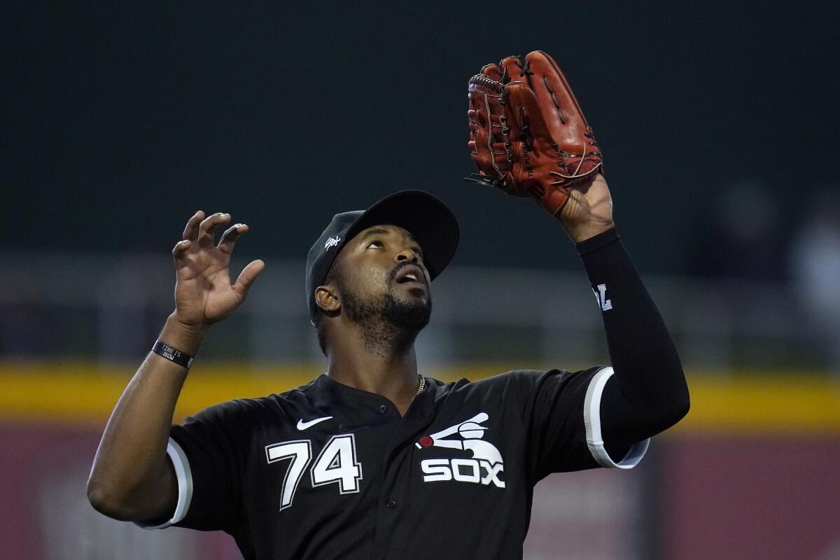 White Sox outfielder Eloy Jimenez out up to six months