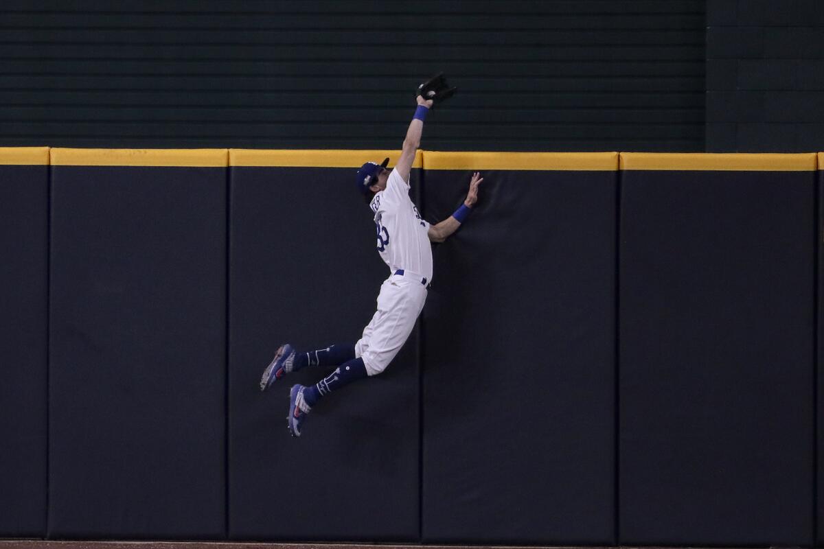 Cody Bellinger makes his now-famous leaping catch.