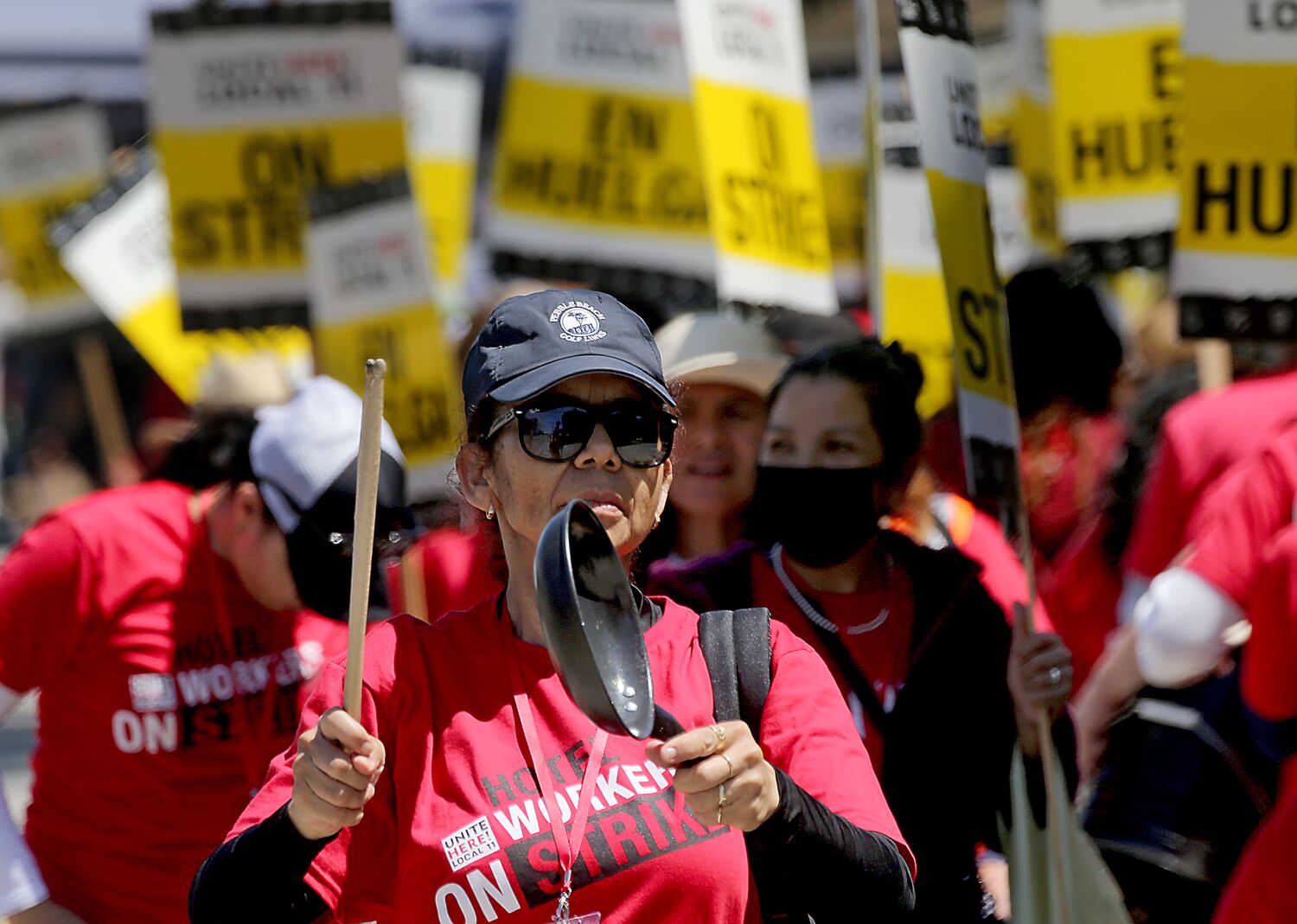 Worker strikes hit more hotels, this time near Disneyland