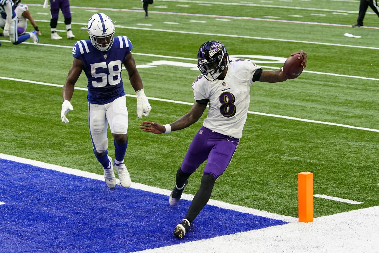 Colts take advantage of fumble, lax play to score go-ahead