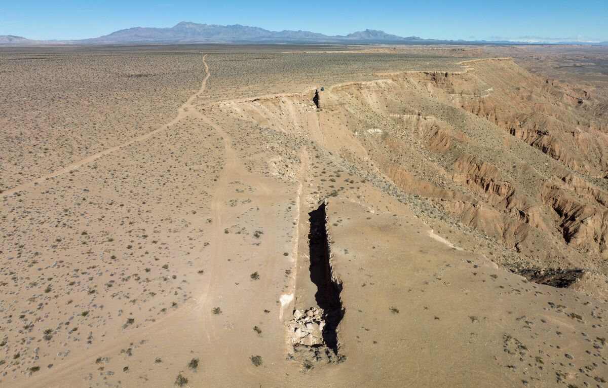A slope and two gaps in a mesa.
