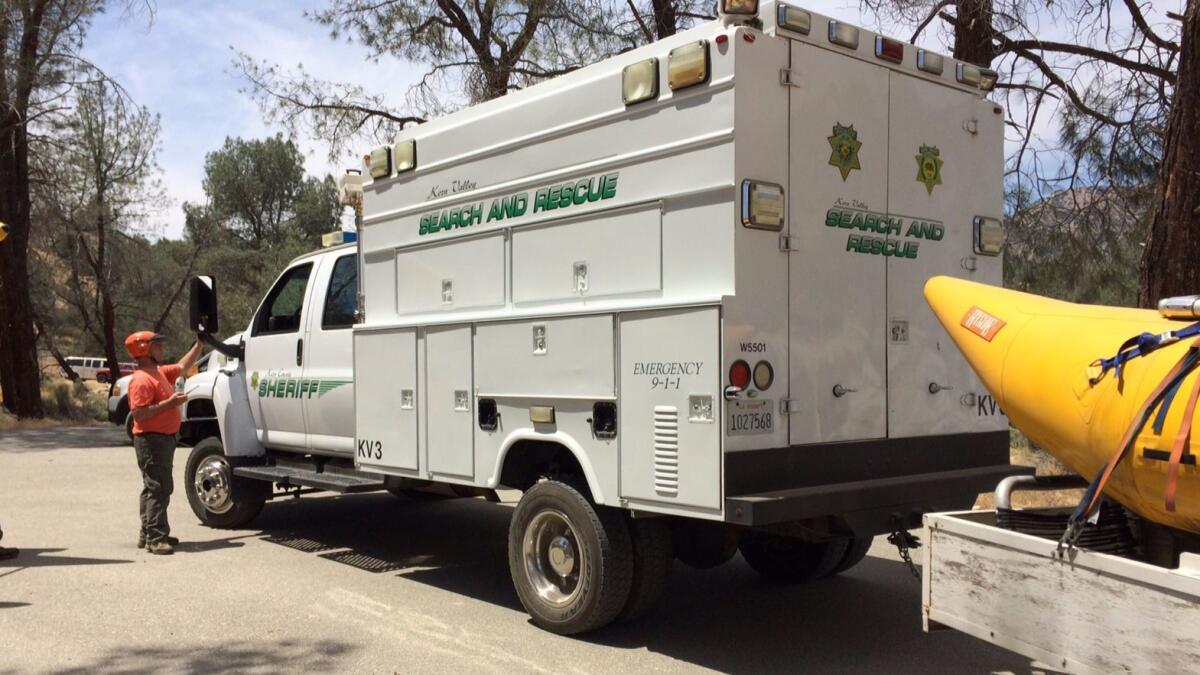 Sheriff's search and rescue crews pulled a man's body from the Kern River on Monday, May 29, 2017. (Carol Ferguson / KBAK-TV / KBFX-TV)