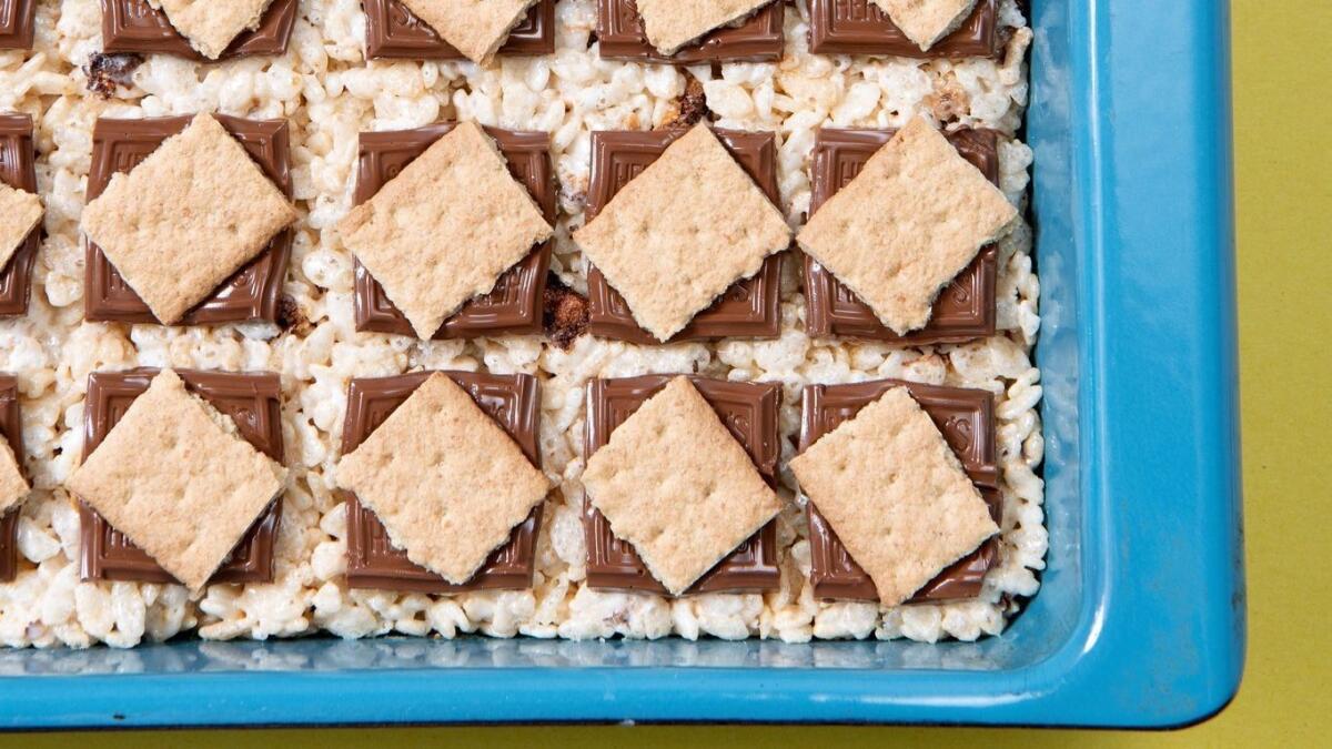 Marshmallow cereal bars