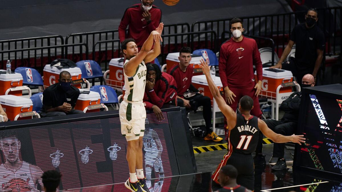 NBA on X: TONIGHT on NBA League Pass at 8pm/et, the #1 in East Miami Heat  seek their 5th straight win as they visit the #4 in East Milwaukee Bucks.  Stream the