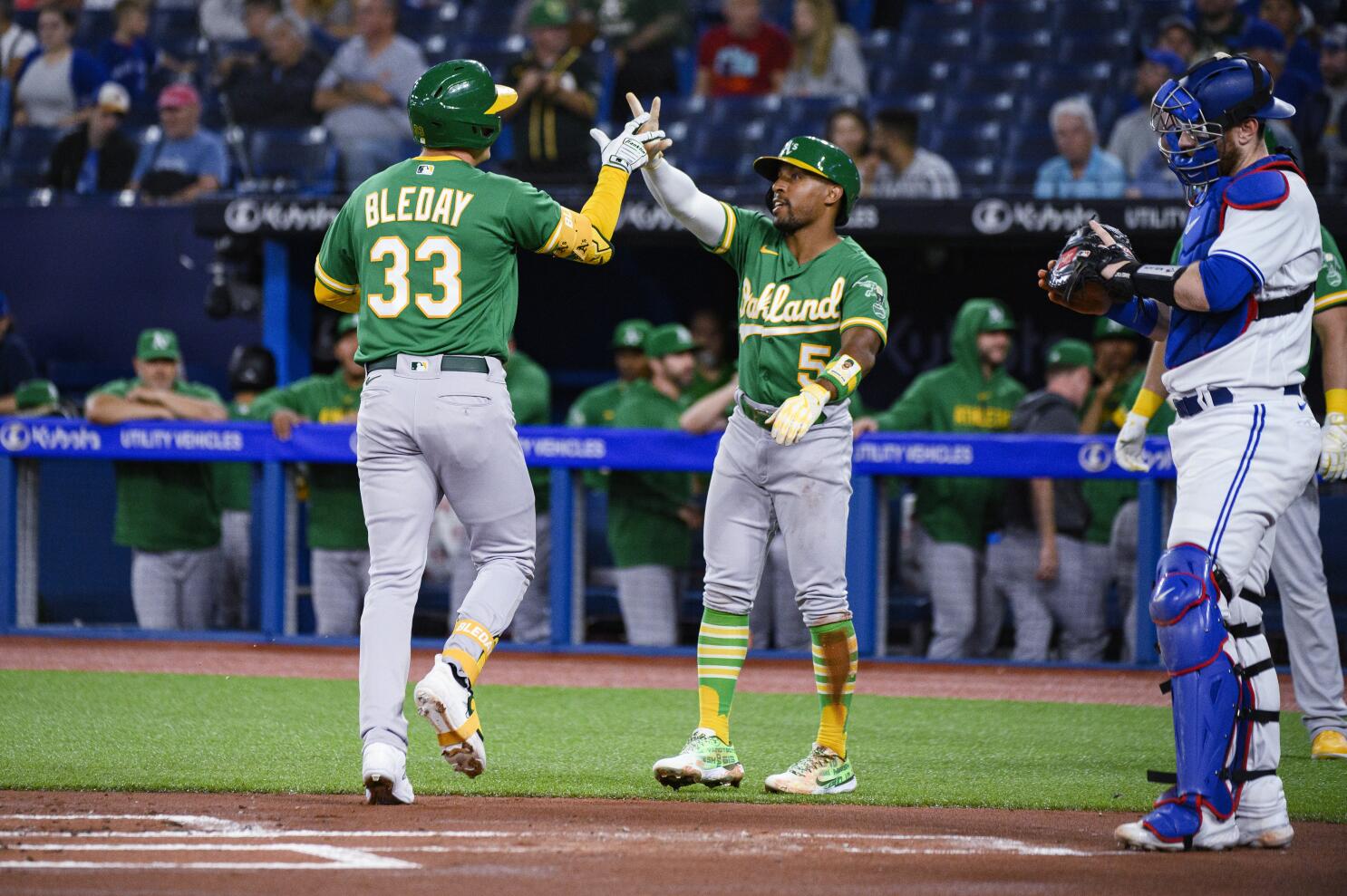 Langeliers hits game-winning HR in 9th as A's beat Blue Jays 5-4