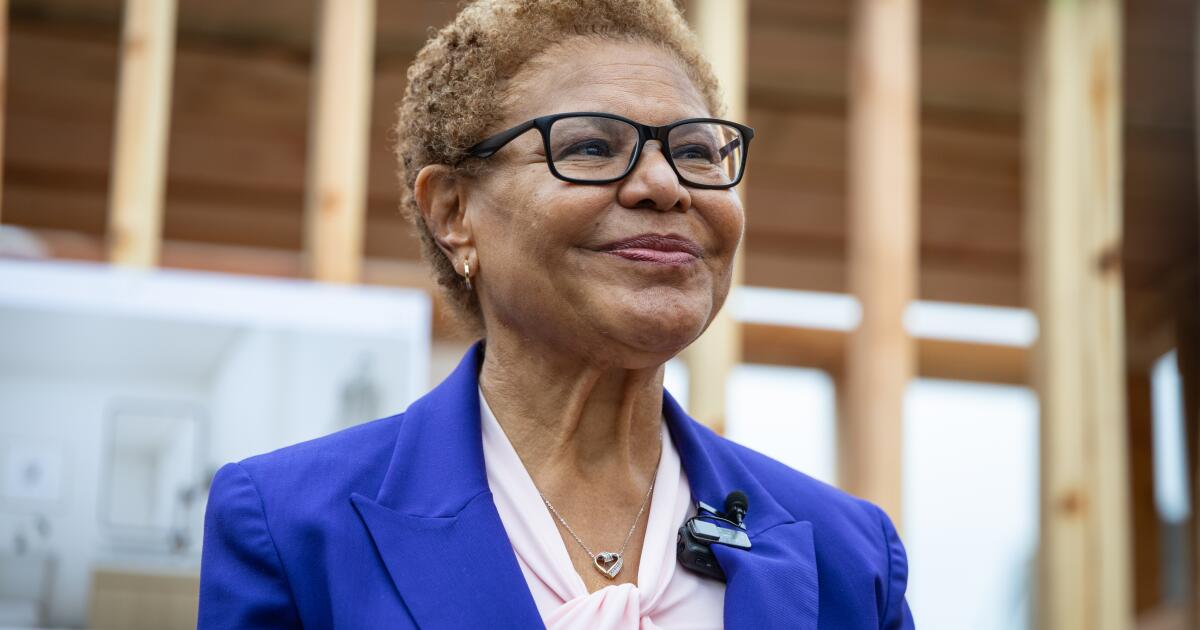 In L.A. mayor's race, everyone is campaigning on change - even the incumbent