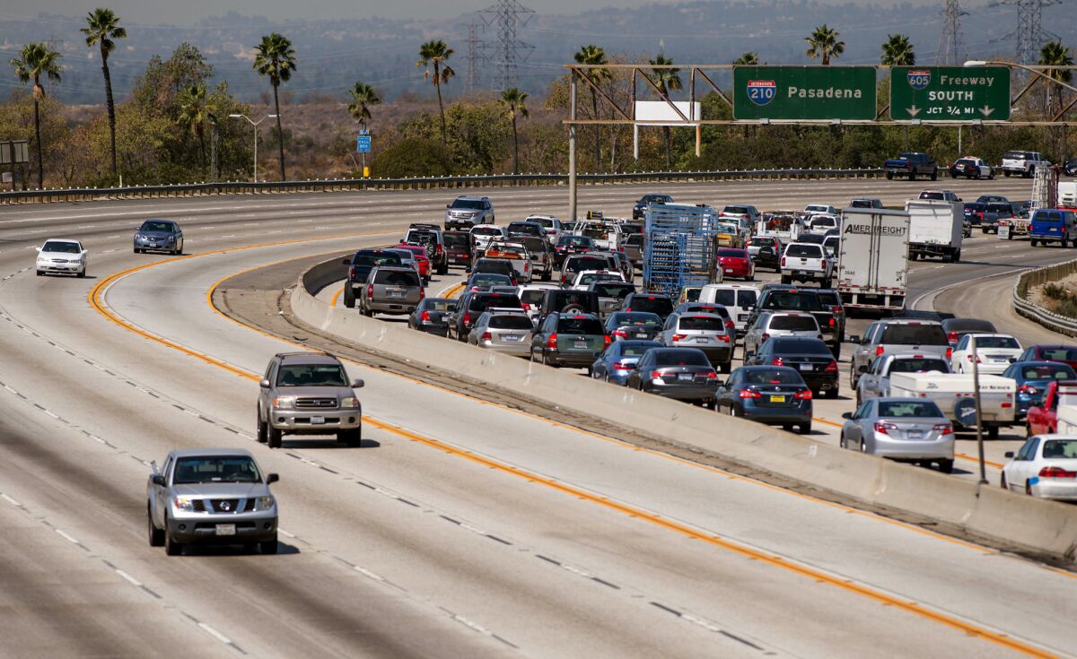 gov-brown-extends-use-of-carpool-lanes-for-electric-cars-others-los