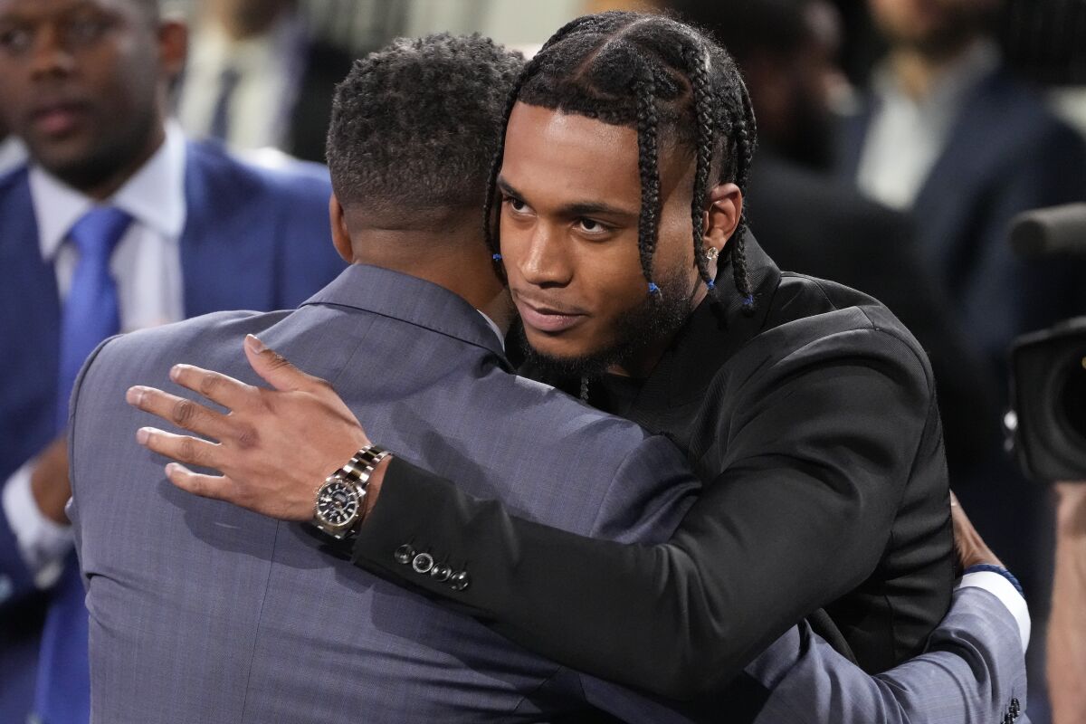 Villanova's Cam Whitmore falls to No. 20 pick in NBA draft after ...