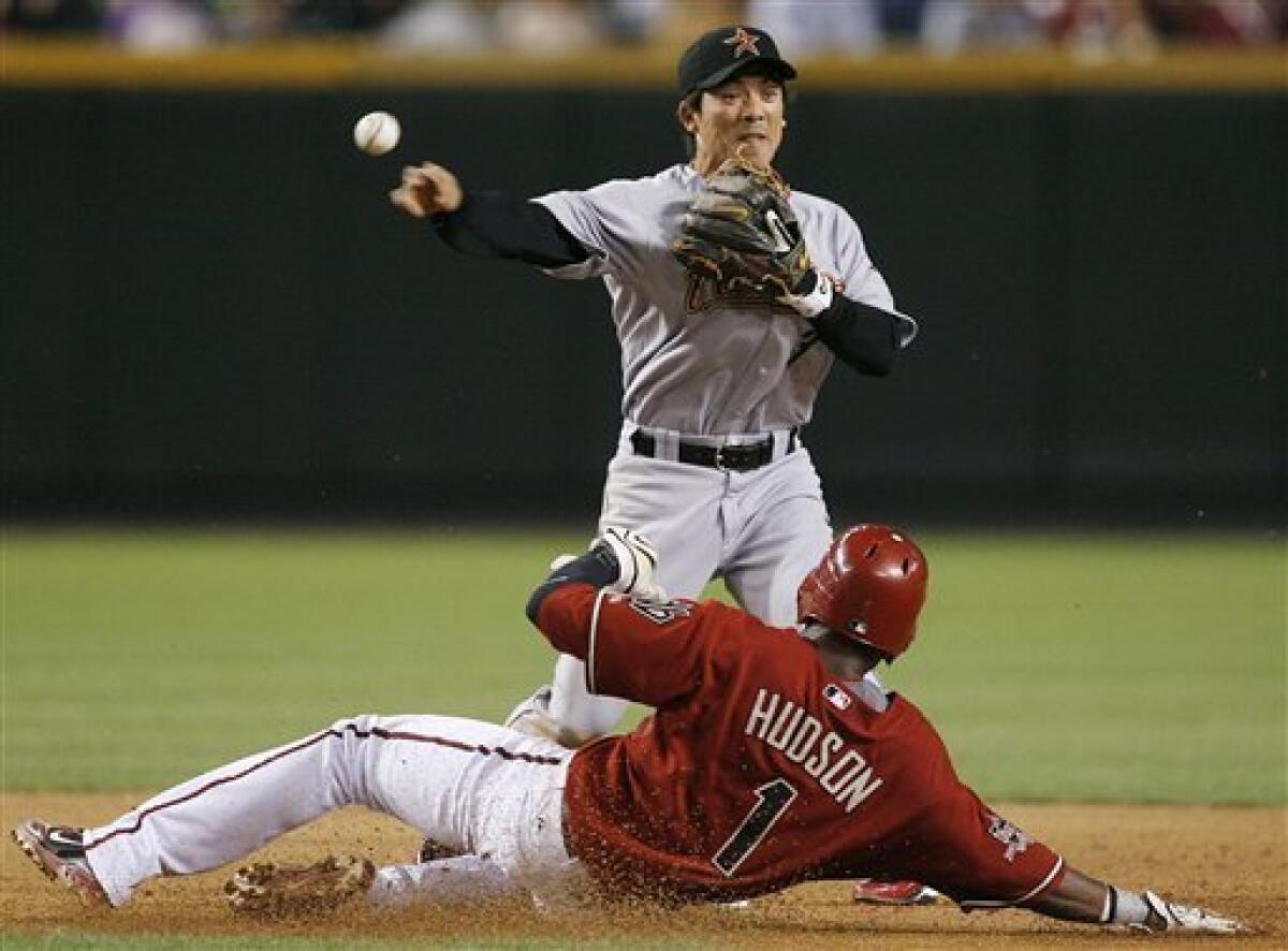 New York Mets' second baseman Kazuo Matsui comes in at the end of